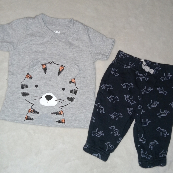 5 for $10 Child of Mine by Carter's Tiger Outfit 0-3M - Picture 1 of 4